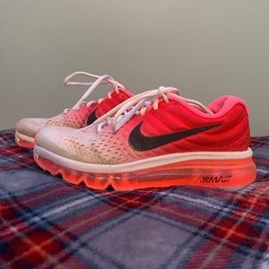 Women’s Nike Airmax 2017